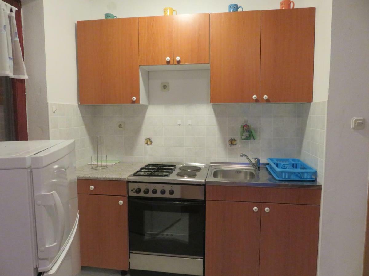 Laura And Nevio Apartments And Rooms Đảo Đảo Cres Ngoại thất bức ảnh