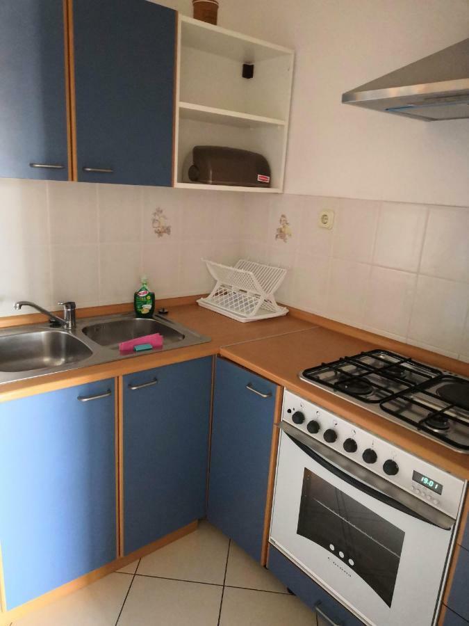 Laura And Nevio Apartments And Rooms Đảo Đảo Cres Ngoại thất bức ảnh